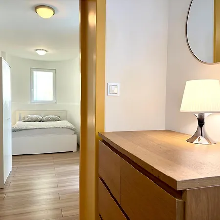 Apartment Przy Plazy - Kordeckiego 8 *